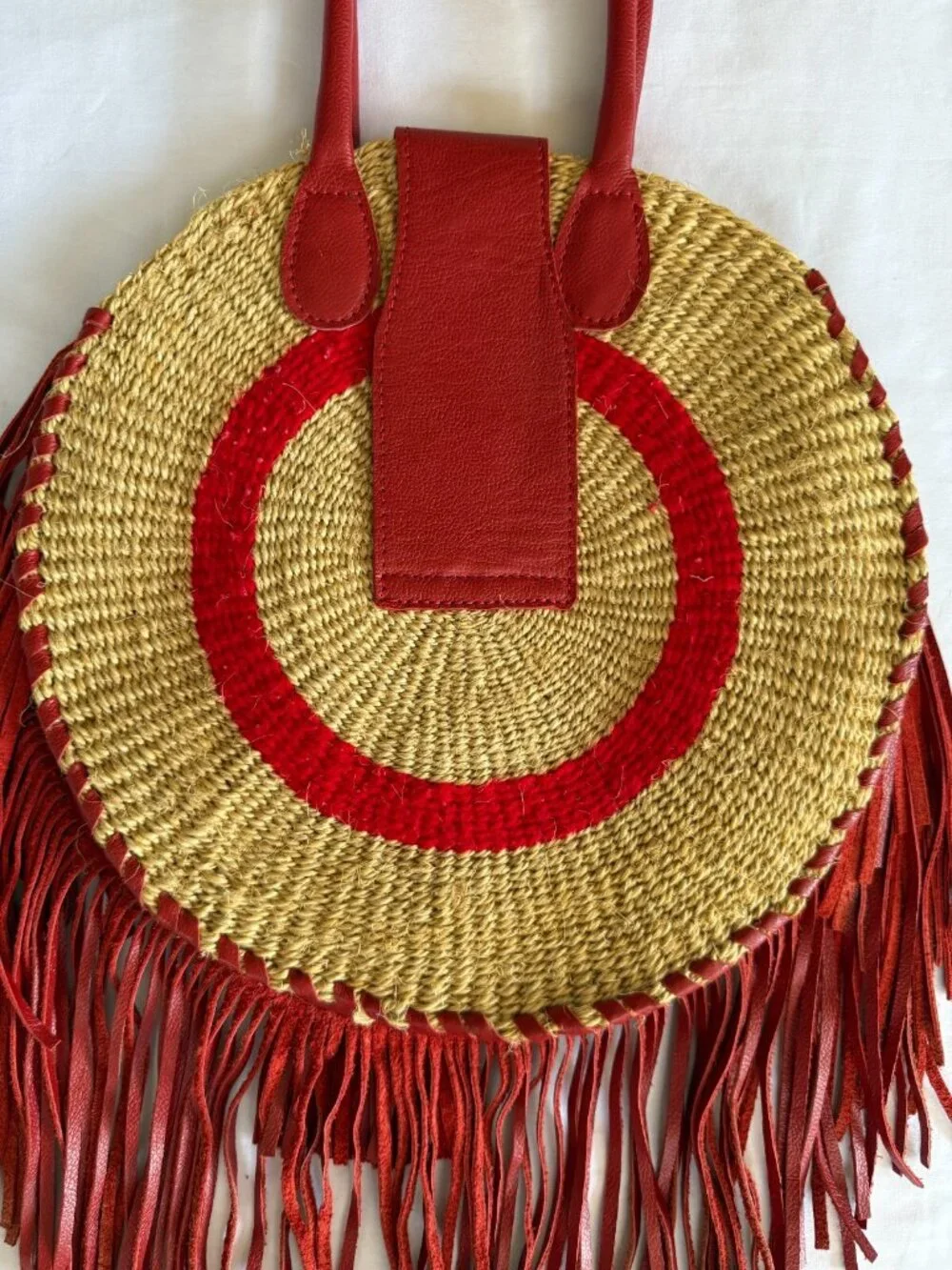 WOVEN SISAL LEATHER FRINGE BAG RED BEADED TASSEL DOUBLE HANDLES ROUND 14